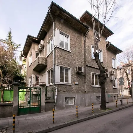 Иларион 08 В Сърцето На Града Daire